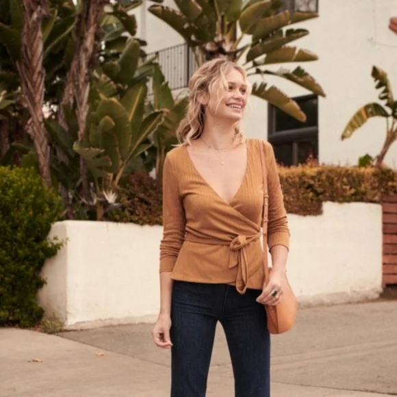 Sézane RARE Sonia Wrap Top Coffee Brown Long Sleeve Tan Camel Cognac Large Small - Picture 4 of 8